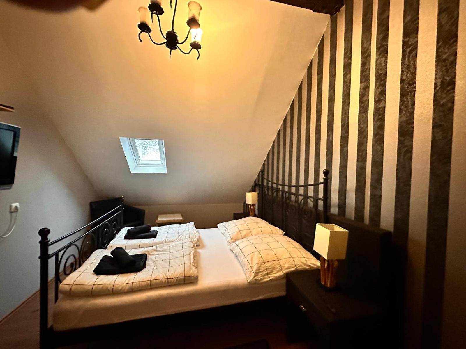 Hostel Adam's - Self Check-in & Only Private